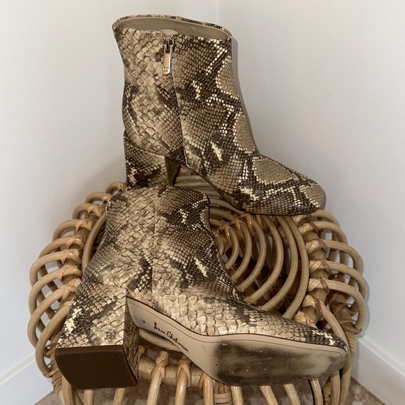 Sam Edelman Daruby Snakeprint Booties Size 7.5 - Picture 4 of 11